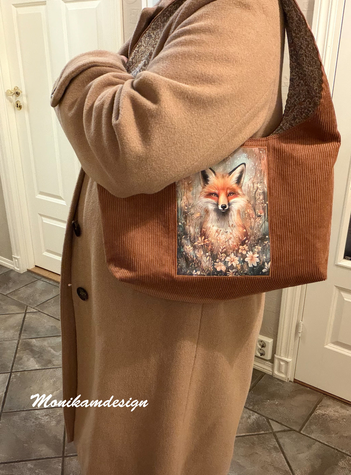 Håndsydd veske i vakker konjakkfarget kordfløyel 🦊