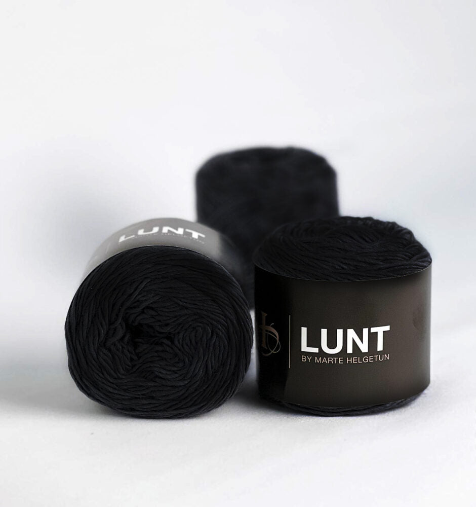 Svart lunt garn farge 16
