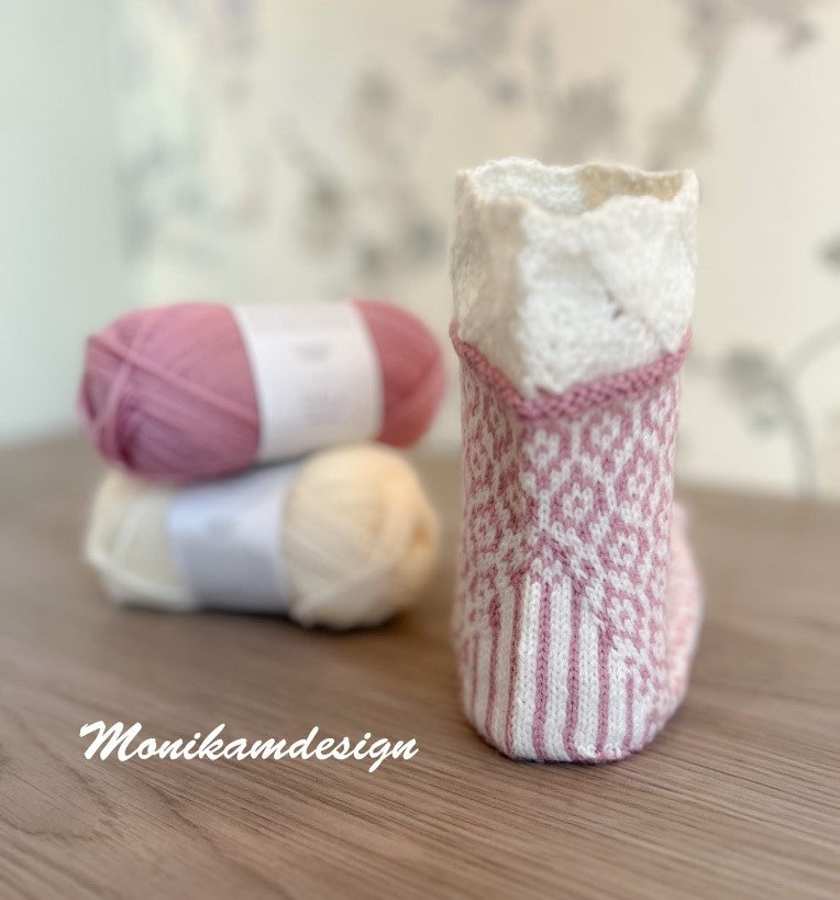E-book knit socks