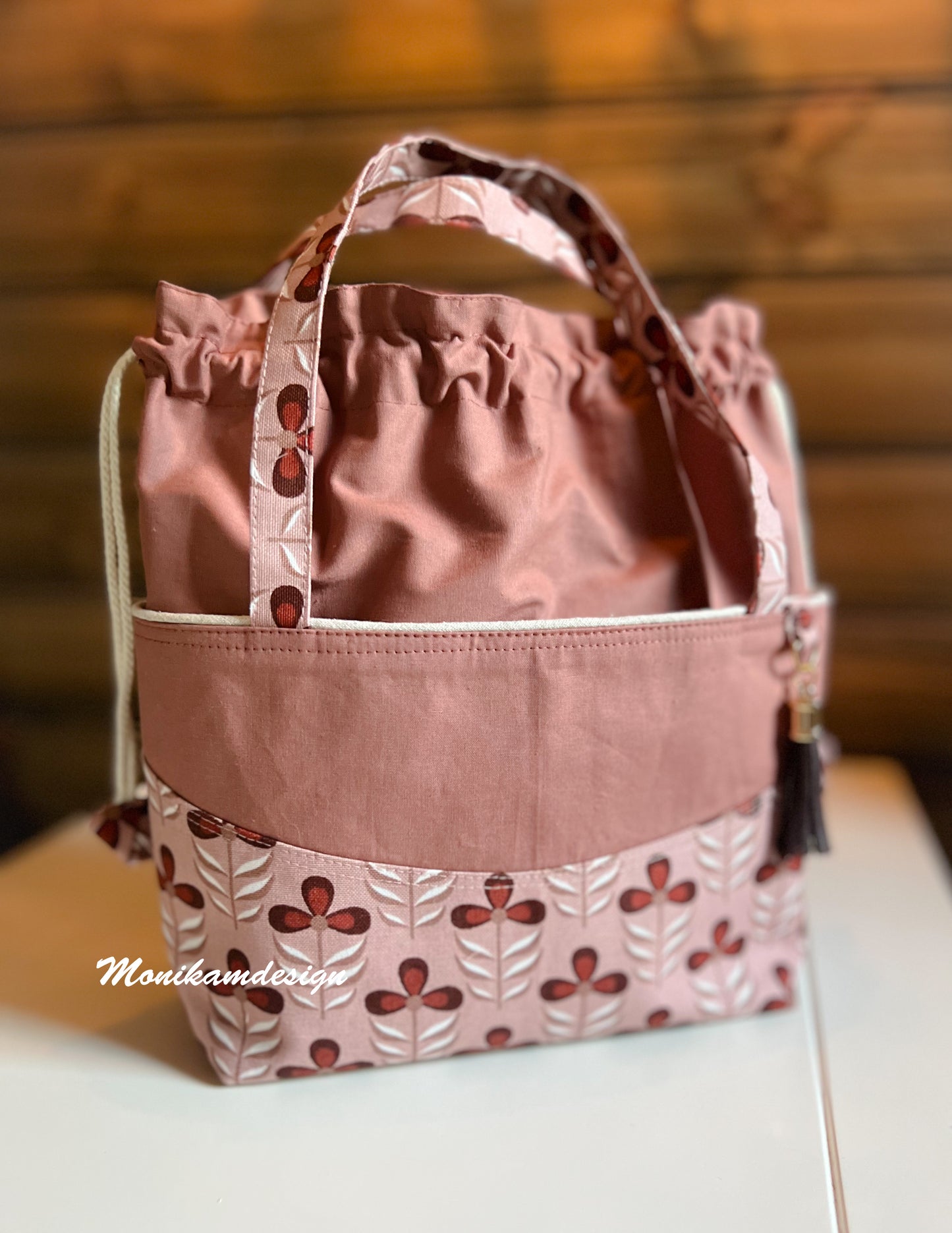 Prosjektveske i varme farger