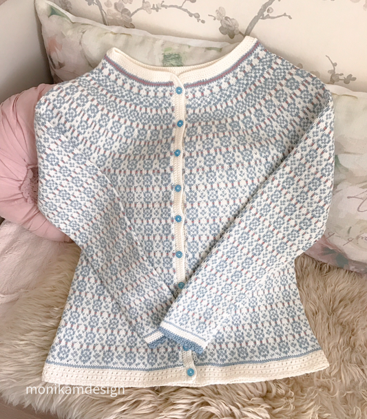 🌸 Elisabethkoften – tidløs eleganse med vakre detaljer