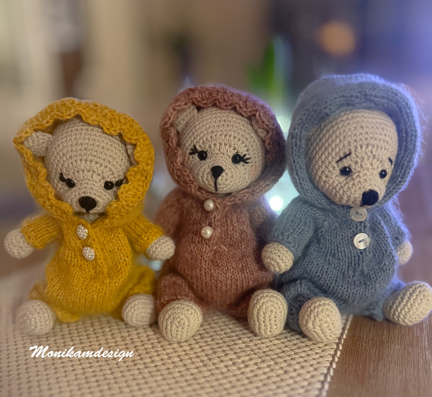 🧸 Bamse med blå kjole, gul hel dress og sko